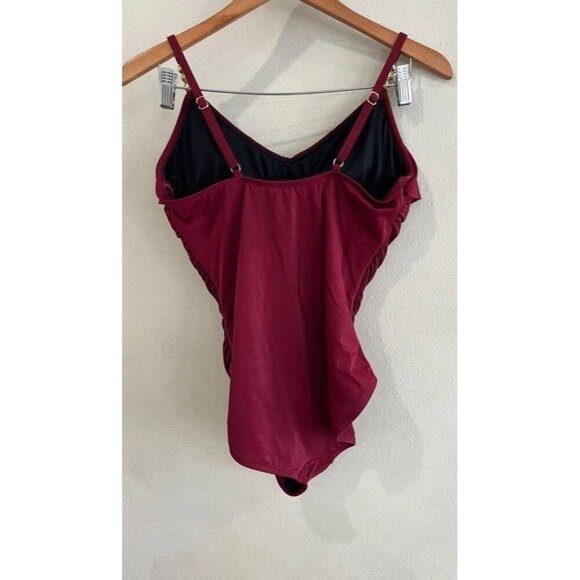 $176 Miraclesuit Solid Isabel One 1 Piece Women's Maroon Red Swimsuit Swim Suit - Picture 6 of 8